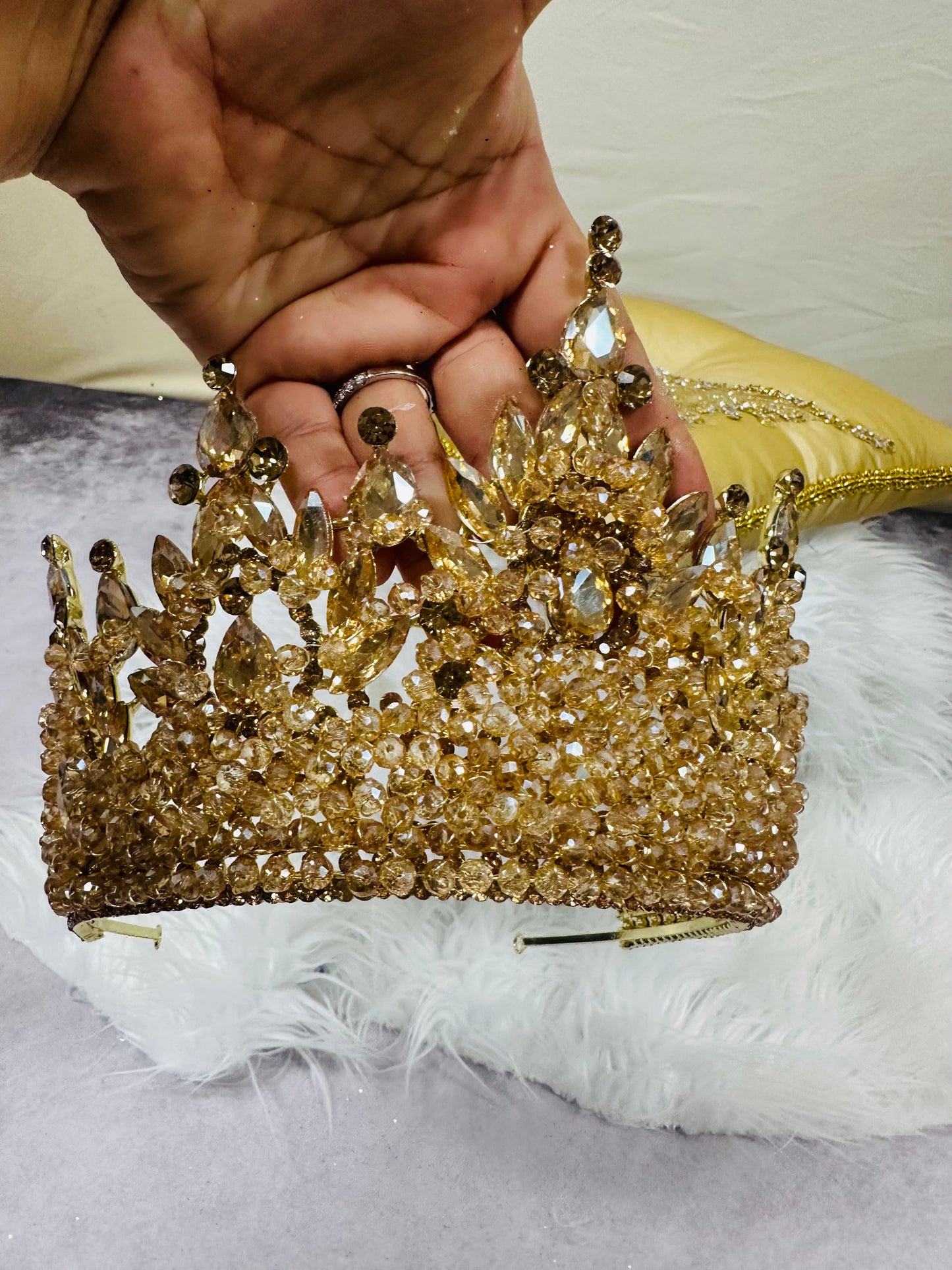 Crown 👑