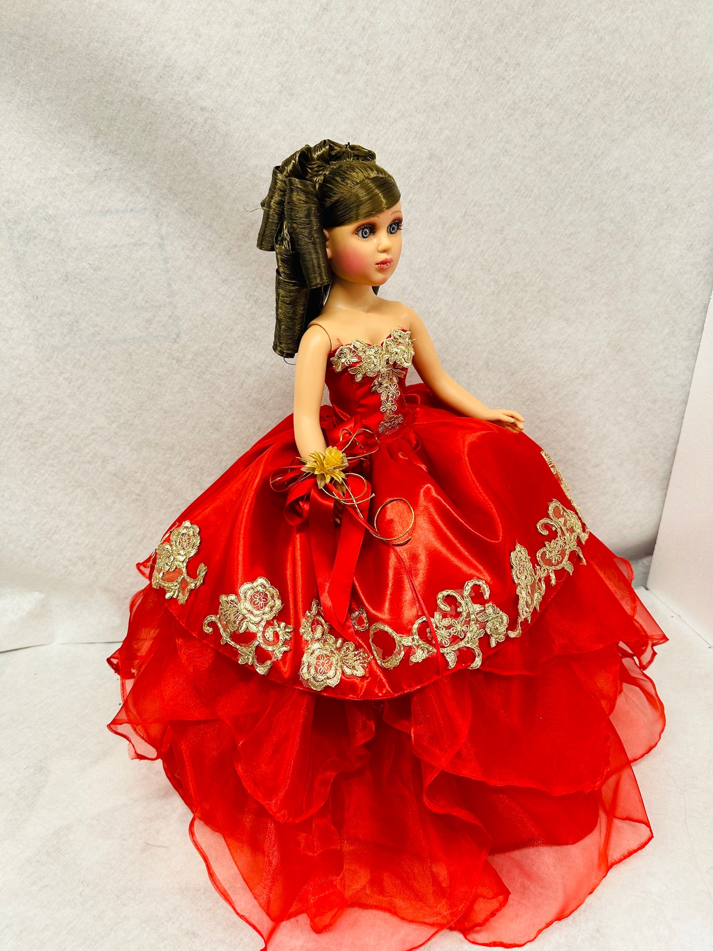 QUINCE DOLL