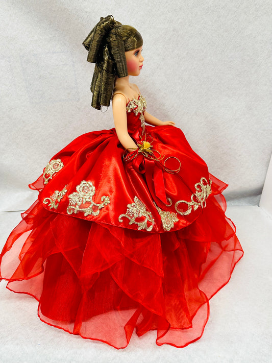 QUINCE DOLL